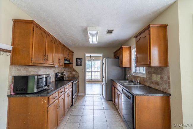 242 Preakness Path, House other with 3 bedrooms, 2 bathrooms and null parking in Montgomery AL | Image 6