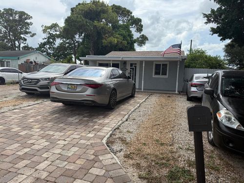 921 State St, Lake Worth, FL, 33461-3008 | Card Image