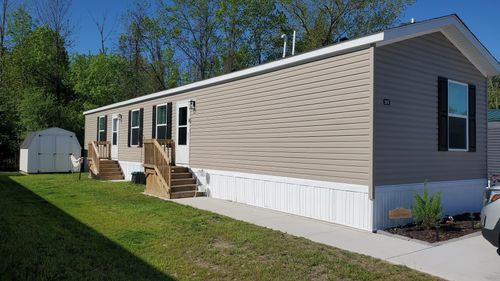 1174 Ironstone Dr, Mount Pleasant, MI, 48858-4559 | Card Image