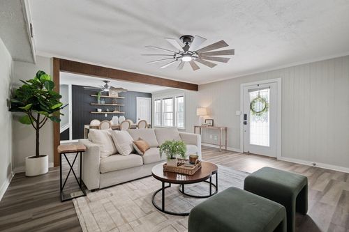 1535 Mulberry St, Tomball, TX, 77375-1050 | Card Image