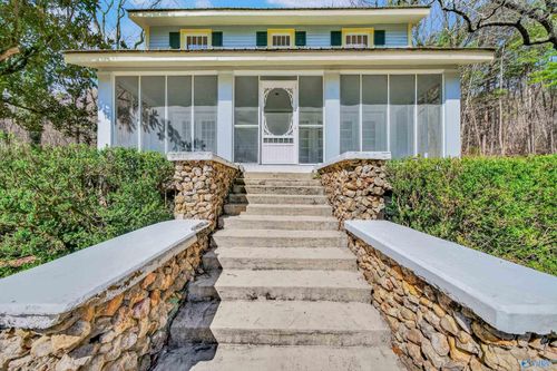 17 High Ave, Valley Head, AL, 35989-3922 | Card Image