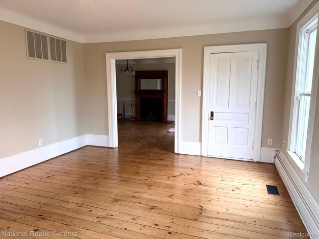 Family room / Possible main floor master bedroom | Image 9