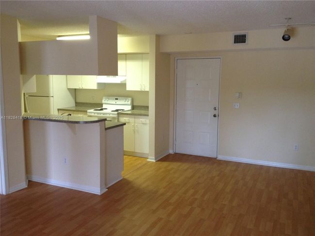 APT-308 - 470 S Park Rd, Condo with 2 bedrooms, 2 bathrooms and null parking in Hollywood FL | Image 7