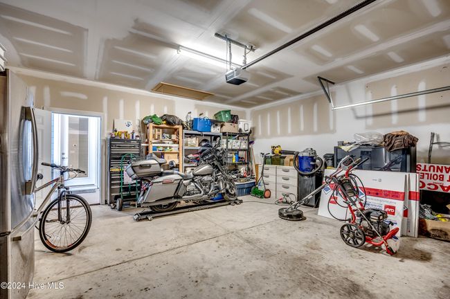 garage | Image 28
