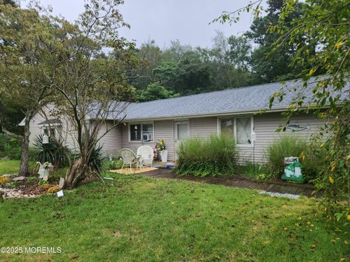 27 Cedar Dr, Lanoka Harbor, NJ, 08734-2202 | Card Image