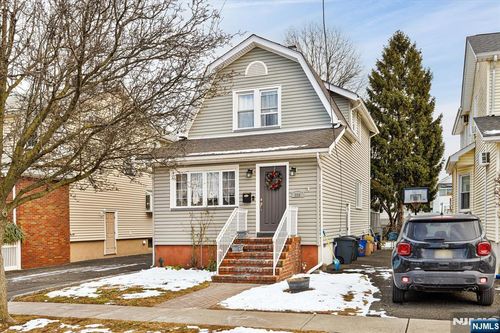 320 Watson Ave, Lyndhurst, NJ, 07071-2112 | Card Image