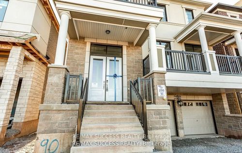 3130 Travertine Dr, Oakville, ON, L6M5N8 | Card Image