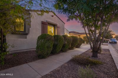 10521 E Hawk Avenue, House other with 3 bedrooms, 3 bathrooms and null parking in Mesa AZ | Image 3