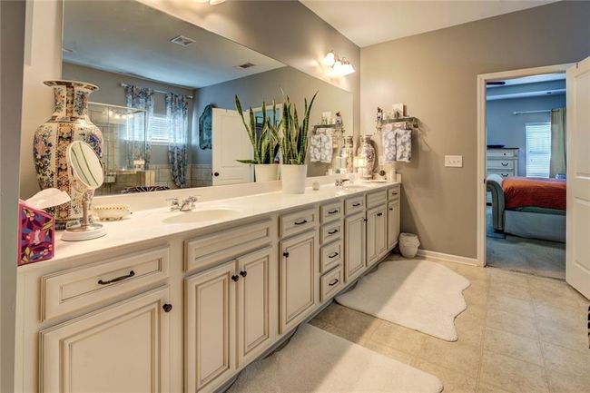 345 Piedmont Cir, House other with 4 bedrooms, 3 bathrooms and 4 parking in Covington GA | Image 27