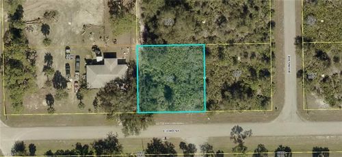 4205 E 23rd St, Alva, FL, 33920-1357 | Card Image