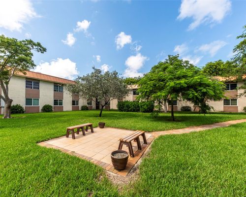 apt-210d-1950 N Andrews Ave, Wilton Manors, FL, 33311-3900 | Card Image