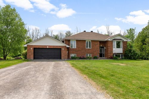 79 Mountain View Rd, Arnprior, ON, K7S3G9 | Card Image