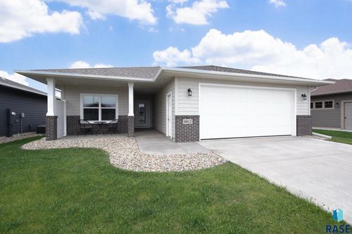 8812 W Windmill Ridge St, Sioux Falls, SD, 57106-7089 | Card Image