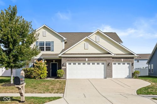 9308 Foudray Cir N, Avon, IN, 46123-5611 | Card Image