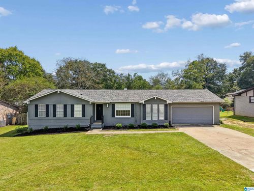 615 Crosscreek Trl, PELHAM, AL, 35124-1505 | Card Image