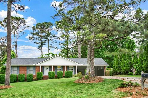 5597 Bob White Cir Nw, Lilburn, GA, 30047-6121 | Card Image