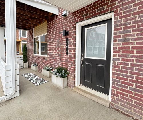 764 Huntley Ln, Troy, MI, 48085-3494 | Card Image