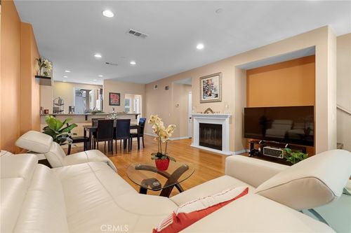 8053 Picasso, Stanton, CA, 90680-3370 | Card Image