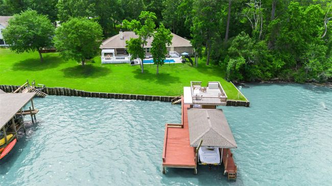 111 Venice Way, House other with 3 bedrooms, 2 bathrooms and 2 parking in Huntsville TX | Image 4