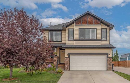 714 Hampshire Way Ne, High River, AB, T1V0B2 | Card Image