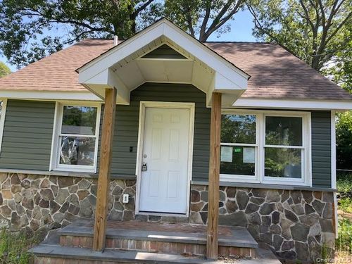 57 N Washington Avenue, Brookhaven, NY, 11720 | Card Image