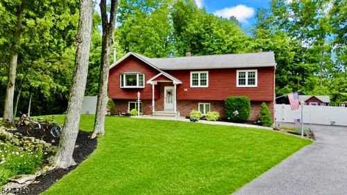 35 Deerfield Dr, Franklin, NJ, 07416-9710 | Card Image