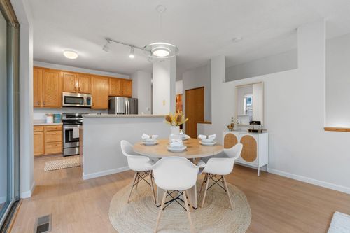 406-580 N 2nd St, Minneapolis, MN, 55401-4322 | Card Image