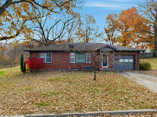 8 Boller Dr, Boonville, MO, 65233-1308 | Card Image