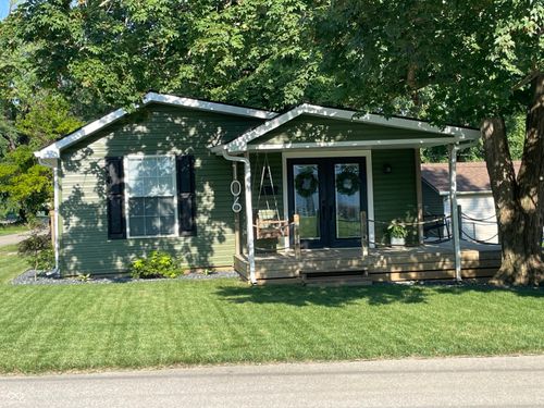 106 Ferry St, Madison, IN, 47250-3607 | Card Image