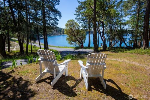 40 Brooks Ln, Friday Harbor, WA, 98250-9165 | Card Image