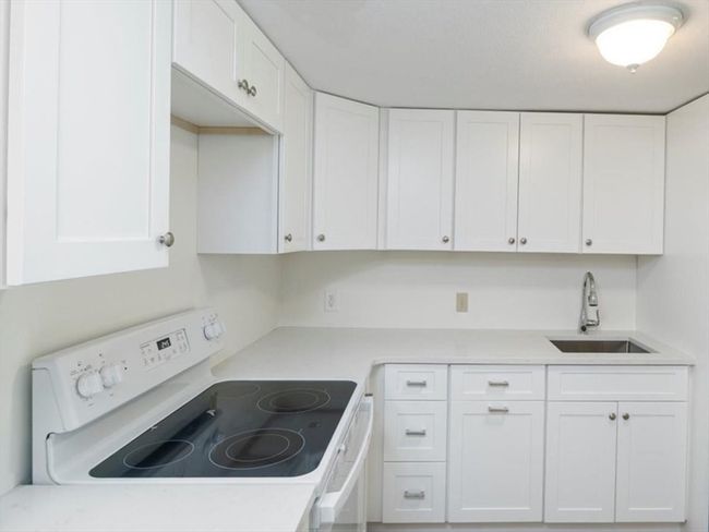 APT-7 - 2 Lagrange St, Condo with 2 bedrooms, 1 bathrooms and 1 parking in Boston MA | Image 13