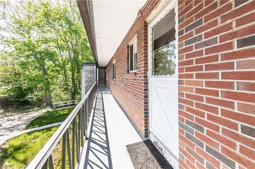 202-72 W Shore Rd, Warwick, RI, 02889-1144 | Card Image
