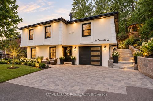 134 Queen St N, Bolton, ON, L7E2M7 | Card Image