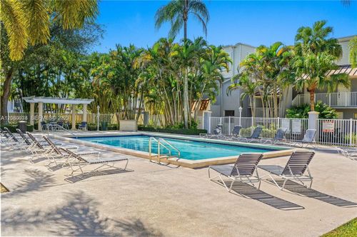 248-4600 Sw 67th Ave, Miami, FL, 33155-5889 | Card Image