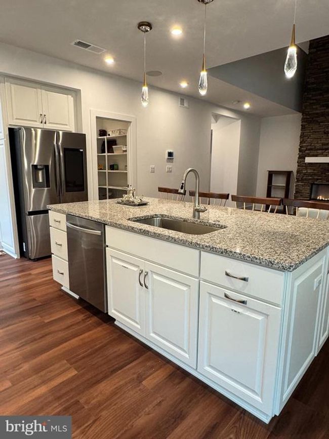 8708 Southrun Ct, Townhouse with 4 bedrooms, 4 bathrooms and null parking in LORTON VA | Image 7