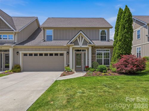 33 Florian Ln, Fletcher, NC, 28732-5652 | Card Image