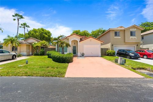 8842-8842 Sw 215th Lane, Cutler Bay, FL, 33189 | Card Image