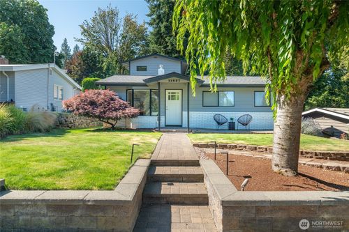 11627 Ne 75th Street, Kirkland, WA, 98033 | Card Image
