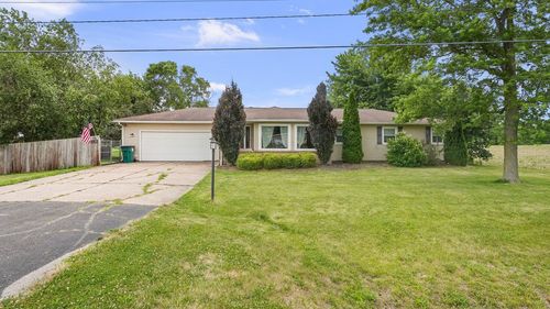 10009 Wolf Rd, Geneseo, IL, 61254-9042 | Card Image