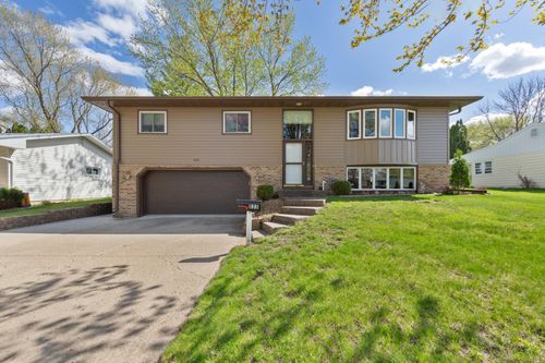 555 13th St Ne, Owatonna, MN, 55060-1834 | Card Image