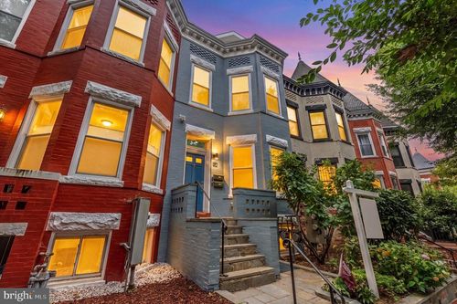 2-132 V St Nw, WASHINGTON, DC, 20001-1617 | Card Image