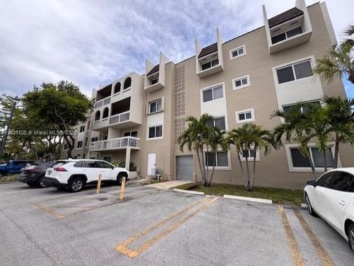 apt-401f-7732 Camino Real, Miami, FL, 33143-7112 | Card Image