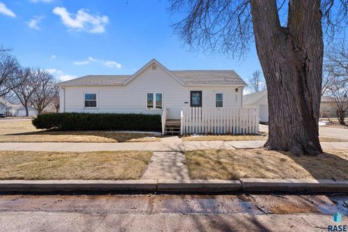 2405 W Bailey St Street, Sioux Falls, SD, 57104 | Card Image