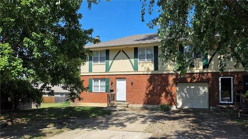 6949 Nw Chapel Woods Ln, Kansas City, MO, 64152-2951 | Card Image