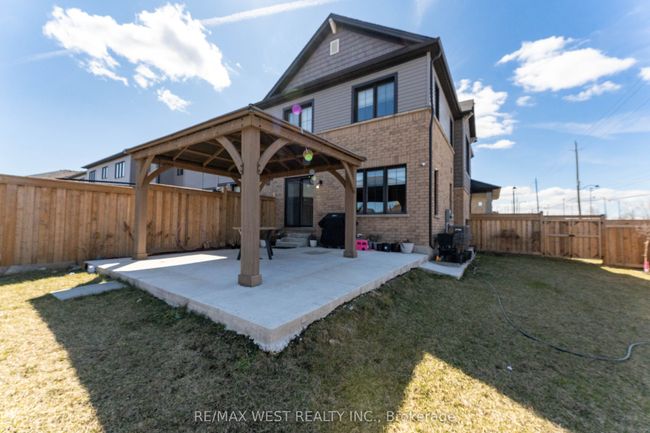 2 Scarletwood St, House attached with 3 bedrooms, 3 bathrooms and 1 parking in Stoney Creek ON | Image 41