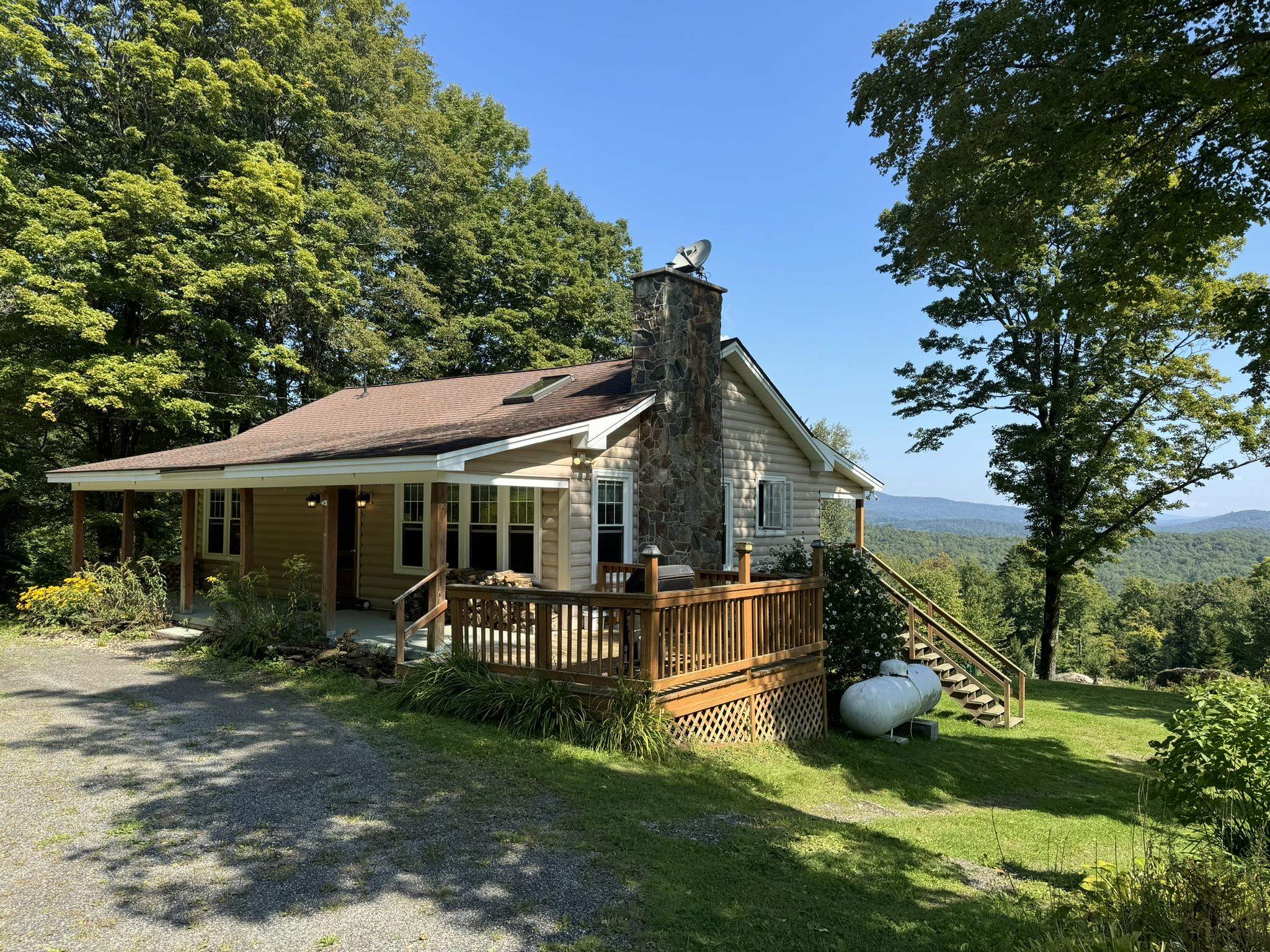 Shippee Rd, Readsboro, VT 05350