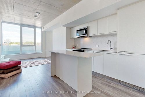 201-25 Baseball Pl, Toronto, ON, M4M0E7 | Card Image