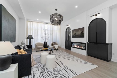 60A Tecumseth St, Toronto, ON, M5V2R8 | Card Image