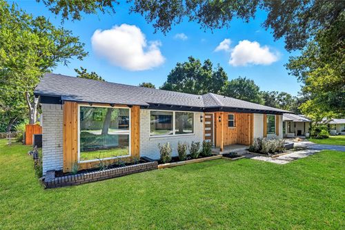 9778 Twin Creek Dr, Dallas, TX, 75228-3647 | Card Image