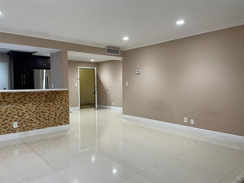 apt-118-4848 Nw 24th Ct, Lauderdale Lakes, FL, 33313-3315 | Card Image